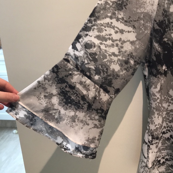 NESS bell sleeve top - Picture 2 of 7